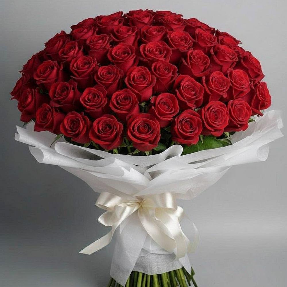 Букет 101 Красная роза Блэк Мэджик в Нарышкино