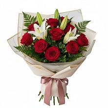 Букет цветов из:  Лилии и Розы в Нарышкино