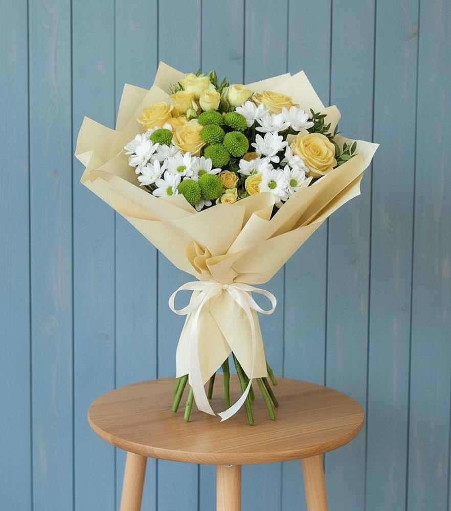 Букет цветов из: Хризантемы и Розы в Нарышкино