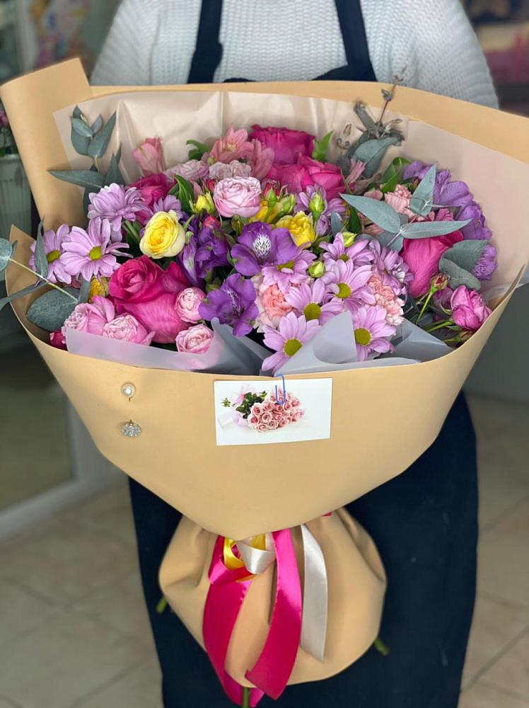 Букет цветов из: Хризантемы, Гвоздики и Альстромерии в Нарышкино