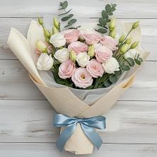 Букет цветов из:  Лизиантусы в Нарышкино