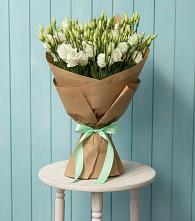 Букет цветов из:  Лизиантусы в Нарышкино