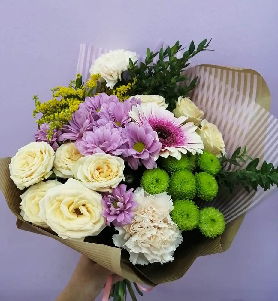 Букет цветов из: Хризантемы, Розы, Гвоздики и Герберы в Нарышкино