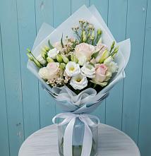 Букет цветов из:  Розы и Лизиантусы в Нарышкино