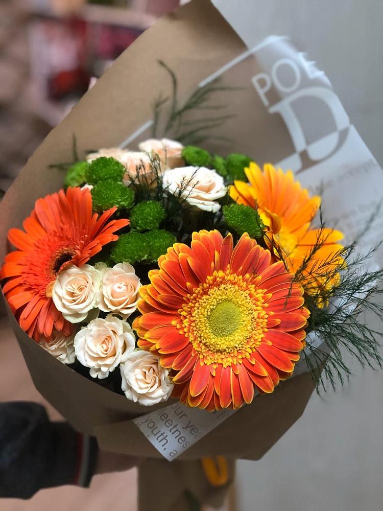 Букет цветов из: Герберы, Хризантемы и Розы в Нарышкино