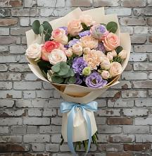 Букет цветов из:  Розы, Лизиантусы и Гвоздики в Нарышкино